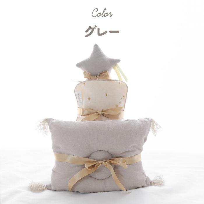 おむつケーキ 出産祝い ベビーピローとラトルのベビーケーキ お祝い おむつ コットン 綿 ピロー 枕 かわいい おしゃれ 赤ちゃん ベビー 男の子 女の子 男女兼用 ガーゼ 枕 ラトル ガラガラ 鈴 星 スター ハンカチ プレゼント ギフト 日本製