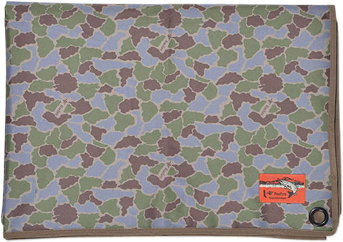 オレゴニアンキャンパー 防水グランドシート Mサイズ 140×100cm 折りたたみ Oregonian Camper レジャーシート ハトメ付き 撥水 厚手 ソロキャンプ ピクニック キャンプ アウトドア スポーツ 登山 運動会 花見 花火 バーベキュー ギフト